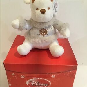 Disney Special Edition Plush Winter Snow Winnie the Pooh 8”